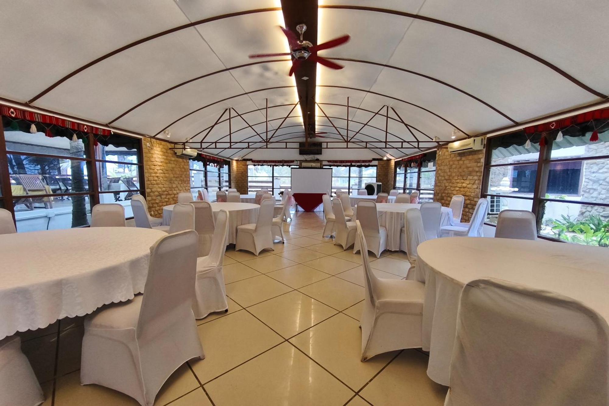 Alsafina Kijal Beach Resort & Restaurant Экстерьер фото
