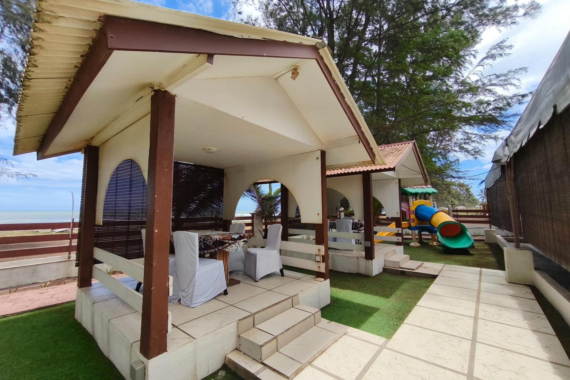 Alsafina Kijal Beach Resort & Restaurant Экстерьер фото