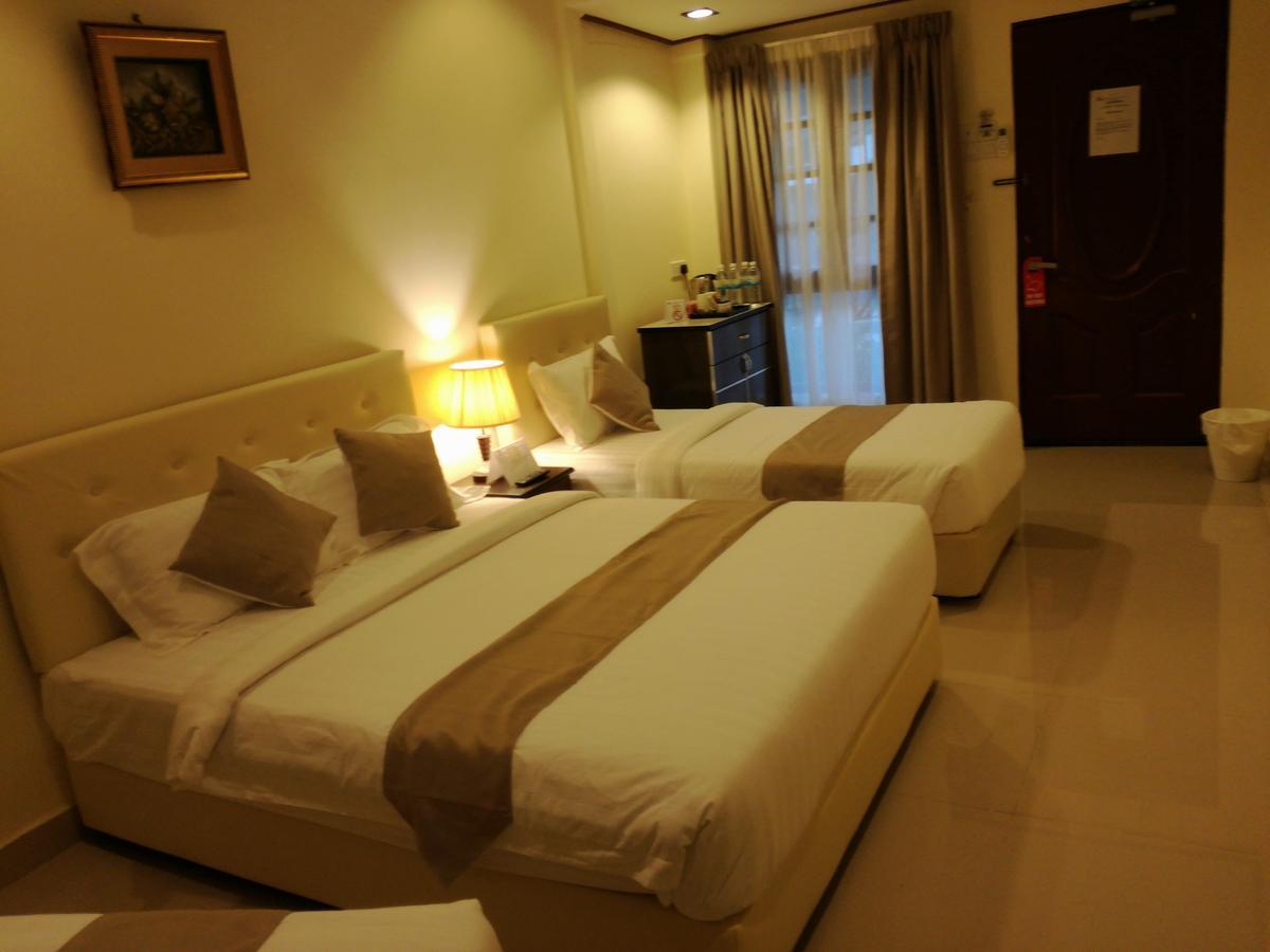 Alsafina Kijal Beach Resort & Restaurant Экстерьер фото