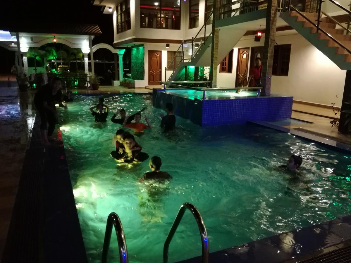 Alsafina Kijal Beach Resort & Restaurant Экстерьер фото